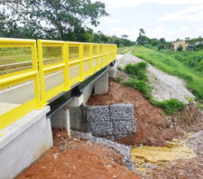 Prefeitura de Suzano e MRS Logística realizam obra na estrada do Mizukami