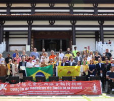 Suzano recebe doação de cinco cadeiras de rodas