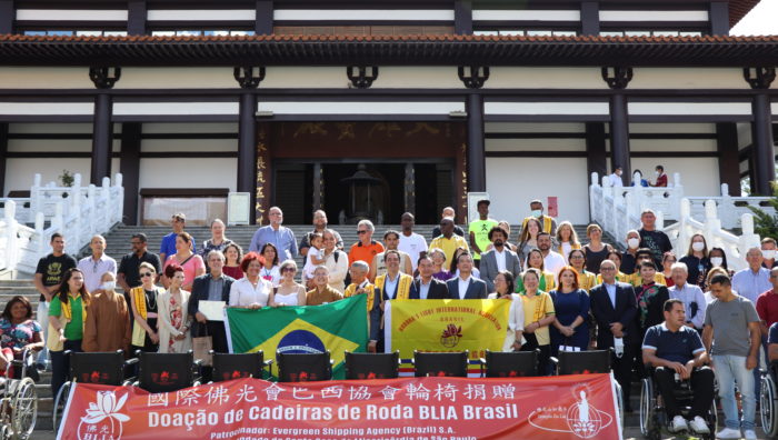 Suzano recebe doação de cinco cadeiras de rodas