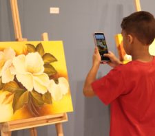 Suzano recebe exposição em homenagem às mulheres