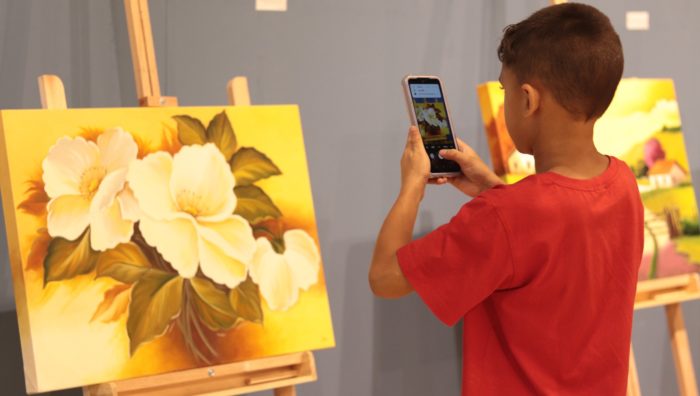 Suzano recebe exposição em homenagem às mulheres