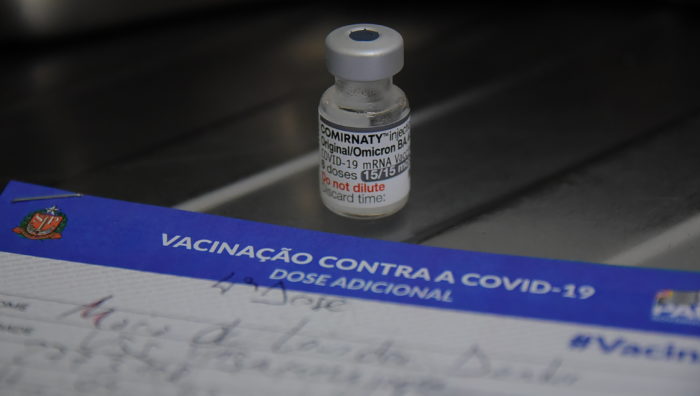 Vacina bivalente da Pfizer está disponível para grávidas e puérperas