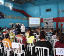 Famílias do Residencial Suzano II participam de sorteio dos apartamentos no Portelão