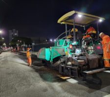 Prefeito vistoria obras de revitalização da rua Campos Salles