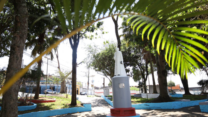 Viveiro Municipal revitaliza Praça Padre Cícero