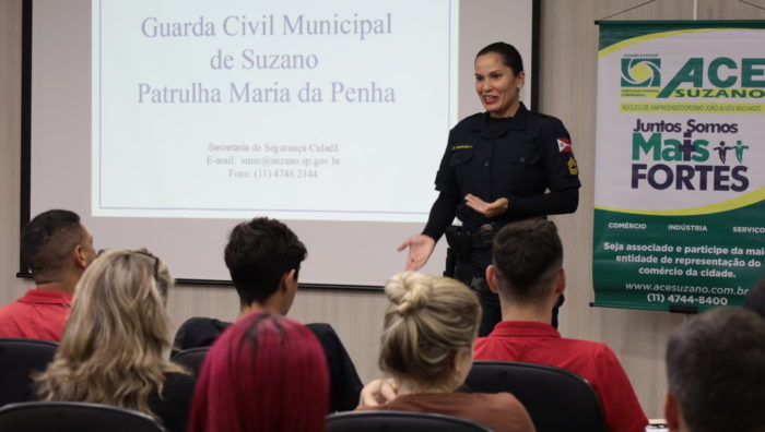 Patrulha Maria da Penha realiza palestra e treinamento para entidades de Suzano