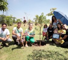 Viveiro realiza primeiro plantio do projeto ‘Nasce Uma Criança, Planta-se Uma Árvore’