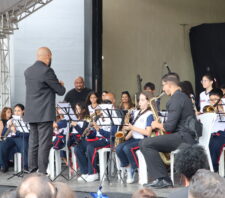 Alunos de projeto musical da escola Marques Figueira fazem 1ª apresentação na ExpoSuzano