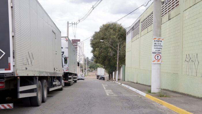 Rua da Vila Figueira tem mudança de mão de direção