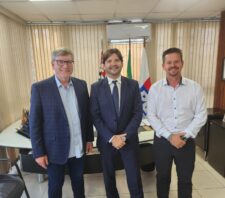 Secretário participa de reunião na Alesp sobre desassoreamento do Tietê