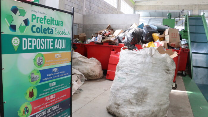 Ação com paróquias arrecada cem quilos de recicláveis para Central de Triagem do Miguel Badra