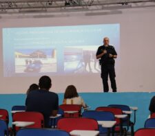 Prefeitura promove formação para agentes de segurança escolar no Mirambava