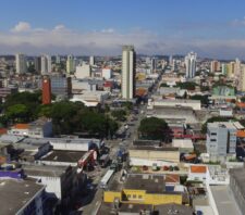Prefeito homenageia professoras aposentadas de escola do Jardim Maitê