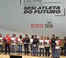 Suzano recebe homenagem em encontro estadual do Programa Atleta do Futuro