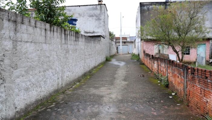 Prefeito vistoria nova iluminação pública no Jardim Casa Branca
