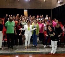 Workshop sobre consultoria de imagem reúne 50 pessoas no cineteatro