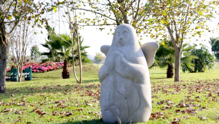 Misteriosa estátua do mundo dos games surge no Parque Max Feffer