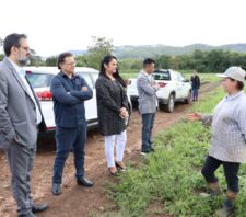 Prefeito conhece projetos do Ministério de Assistência Social