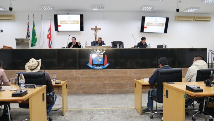 Secretaria de Finanças apresenta projeção de receitas e despesas na Câmara