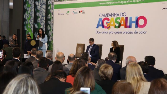 Presidente do Fundo Social prestigia lançamento da Campanha do Agasalho