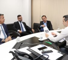 Secretários de Segurança Cidadã e Meio Ambiente são recebidos por deputado
