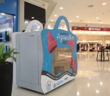 ‘Sacola Solidária’ da Campanha do Agasalho é inaugurada no Suzano Shopping