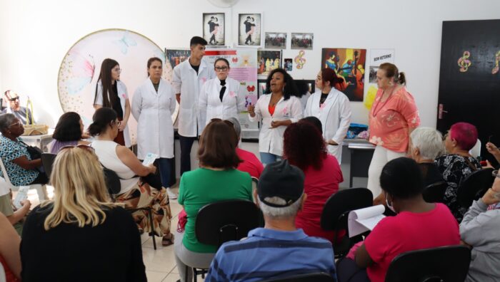 Centro de convivência realiza palestra sobre câncer de tireoide