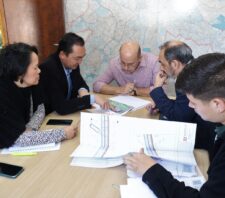 Reunião em unidade do DAEE debate projetos para Suzano