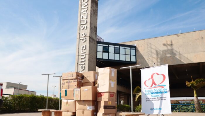 Fundo Social recebe doação de 640 peças de roupa de loja de Suzano