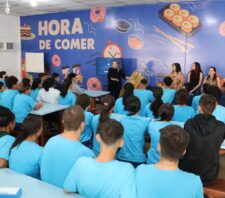 Atividade capacita jovens da Guarda Mirim para o ‘Programa da Boa Visão’