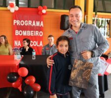 Programa ‘Bombeiro na Escola’ forma mais 315 alunos