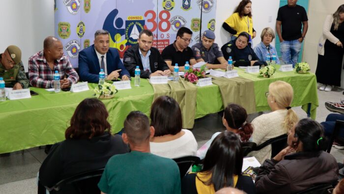 Secretário apresenta novo comando da GCM ao Conseg Boa Vista