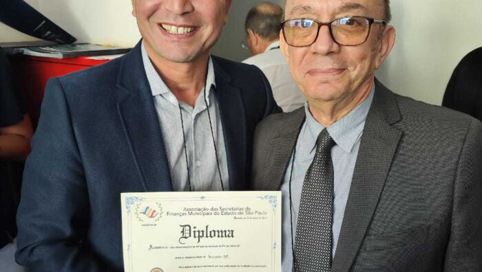 Prefeitura de Suzano recebe diploma em Seminário de Gestão Pública Fazendária