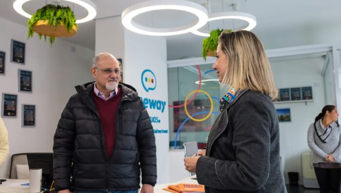 Fundo Social recebe doação de 350 peças para a Campanha do Agasalho