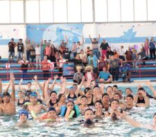 Festa junina encerra semestre da turma de hidroginástica feminina do Saspe