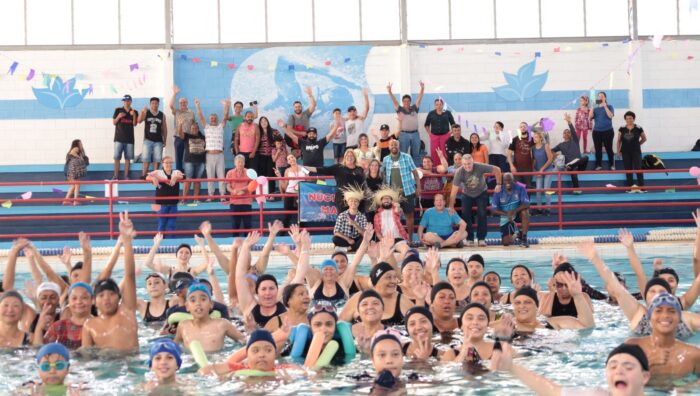 Festa junina encerra semestre da turma de hidroginástica feminina do Saspe
