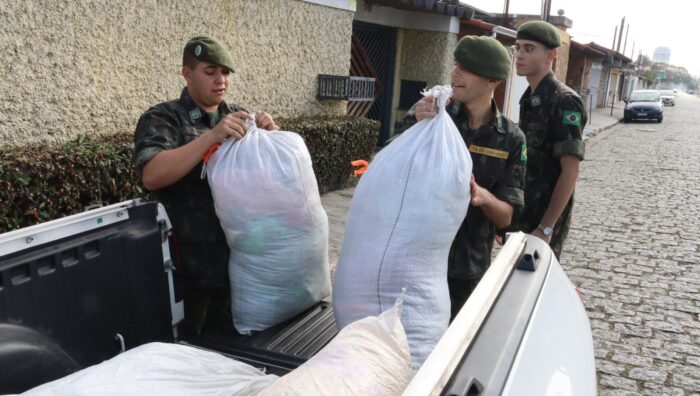 Campanha do Agasalho arrecada 25 mil peças no Jardim Imperador