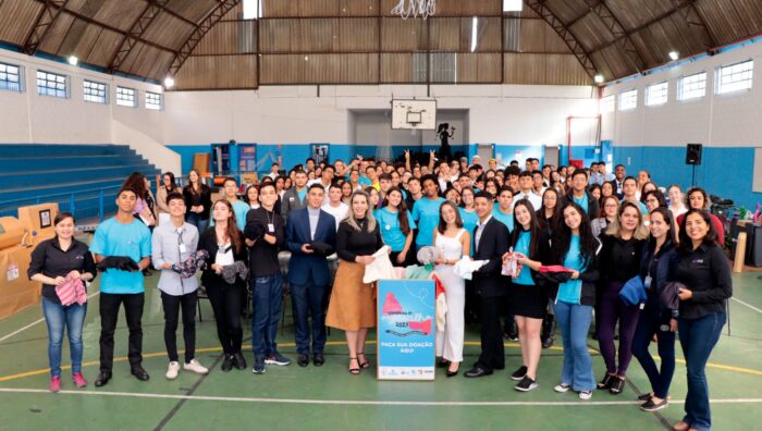 Fundo Social recebe mais de mil peças de roupa da Guarda Mirim