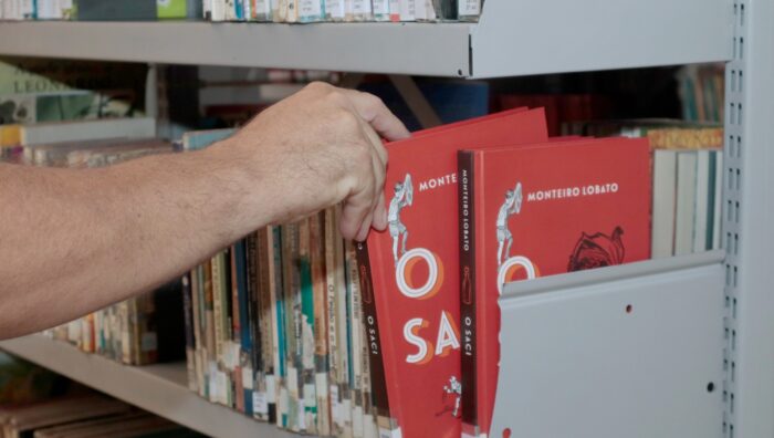 Biblioteca Municipal disponibiliza carteirinha para empréstimo de livros