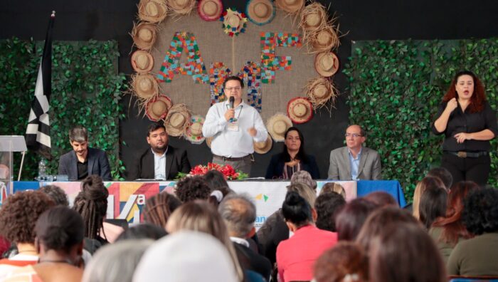 Conferência de Assistência Social debate propostas e elege representantes para evento estadual