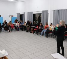 Evento no Mirambava marca encerramento de curso de Libras