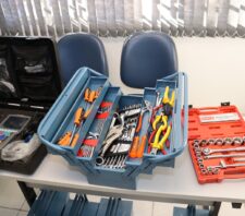 Secretaria de Manutenção inicia entrega de novos equipamentos a funcionários