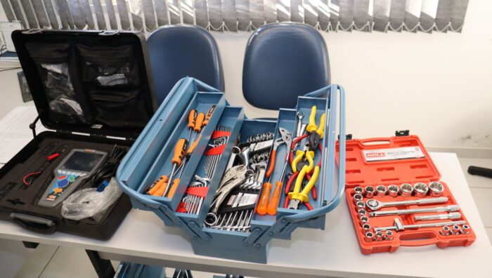 Secretaria de Manutenção inicia entrega de novos equipamentos a funcionários
