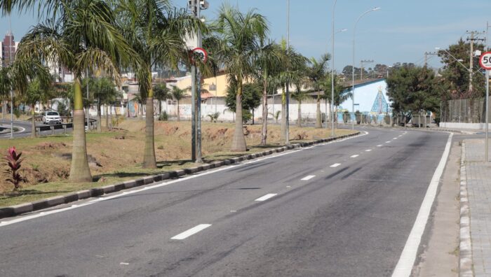 Sinalização de trânsito é aprimorada em 131 ruas em um mês