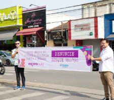 Assistência Social promove ‘adesivaço’ sobre violência contra a mulher
