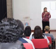 Novos alunos da Univesp participam de aula inaugural no Cineteatro