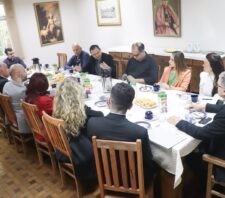 Secretário de Meio Ambiente se reúne com membros da Diocese de Mogi das Cruzes