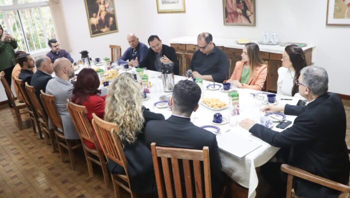 Secretário de Meio Ambiente se reúne com membros da Diocese de Mogi das Cruzes