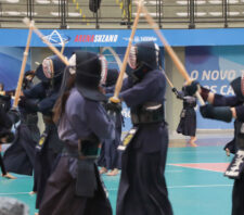Atletas suzanenses conquistam 15 medalhas em campeonato de kendô