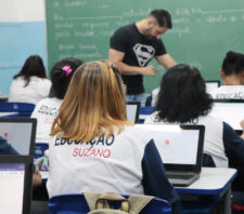 Alunos da EJA participam de novo encontro do projeto ‘Letramento Digital’